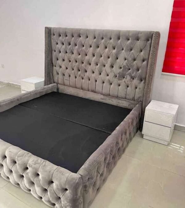 Kings bed (6by6 bedframe)